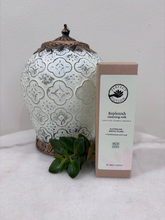 REPLENISH CLEANSING MILK