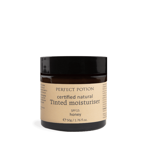 TINTED MOISTURISER SPF 15+ (IVORY)